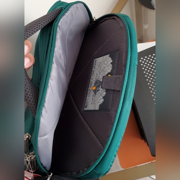 NWT THE NORTH FACE Borealis Backpack - Picture 4 of 7